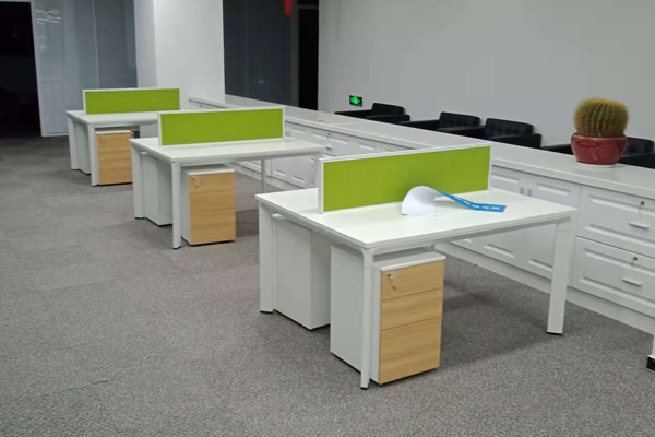 幼兒園桌椅圖片風格