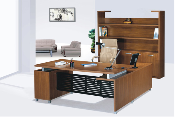 南京職員辦公桌廠家教你職員辦公桌如何選，價(jià)格一般多少